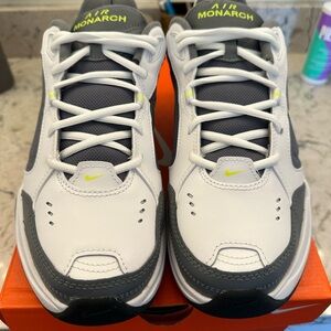 Nike Air Monarch Dead Stock